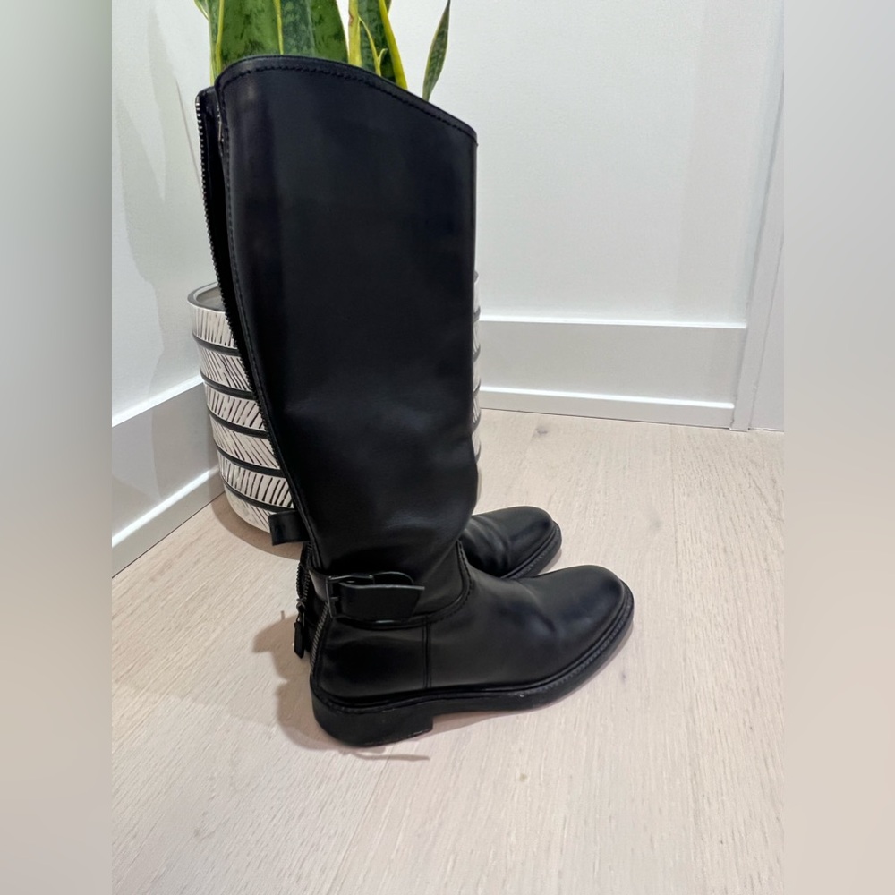 Gucci leather  boots
